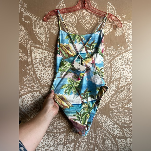 NWT DUVIN Vacation Daze One Piece Size Small - Picture 5 of 9